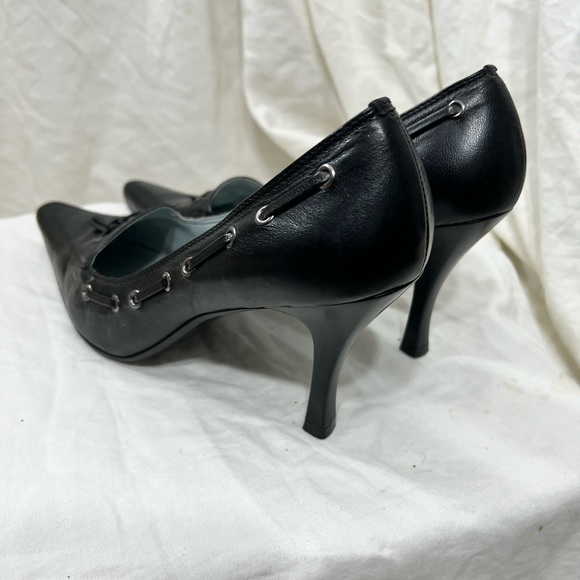 BCBG 3 1/2β Inch Heels Genuine Leather Excellent Inside And Out. Very Stβ¦ - Picture 7 of 16